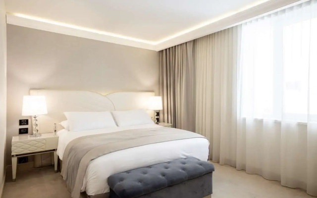 Tresor Le Palais Timisoara, Curio Collection By Hilton