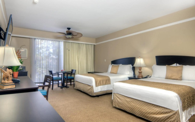 Dinah's Garden Hotel
