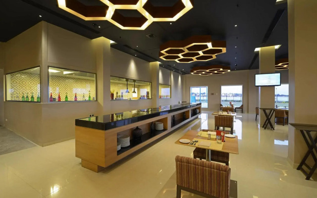 Hotel Naveen Lakeside