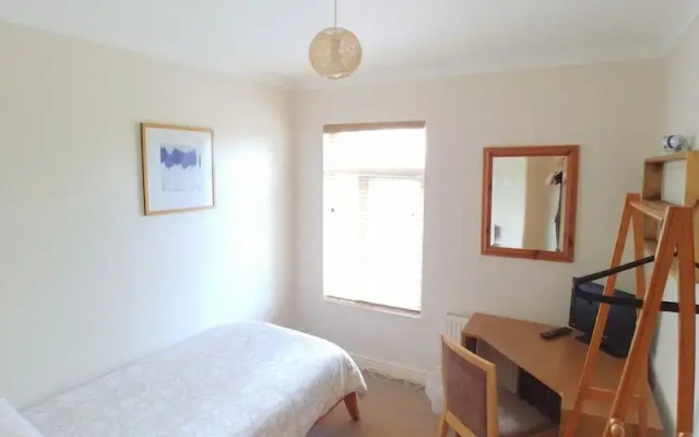 Spacious 3-bedroom House With Superfast Wi-fi