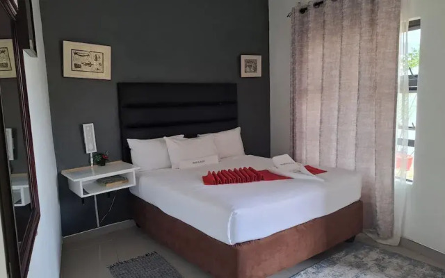 Shalakwe Hills-Inn Guesthouse