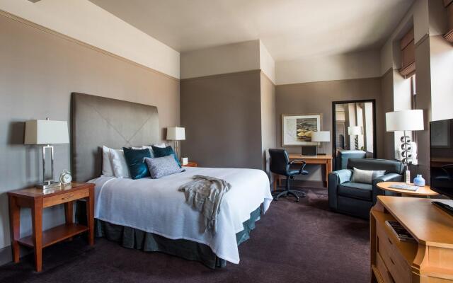 Magnolia Hotel Dallas Downtown