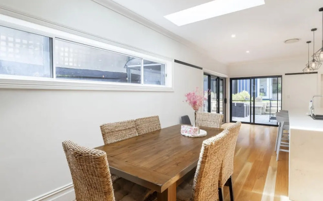 Kozyguru | Rose Bay | Charming House Near Beach