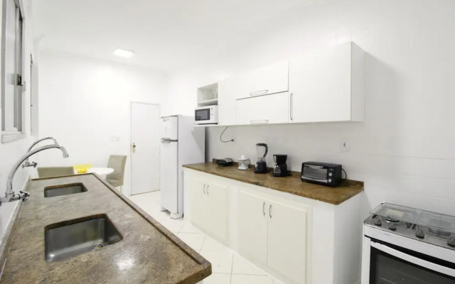 2 Minutes From Copacabana Beach A306