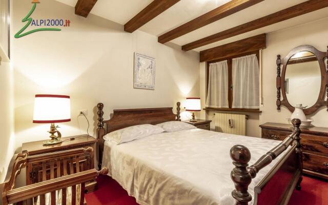 Enrico: large three room apartment. (022036-AT-907442)-369 ENRICO