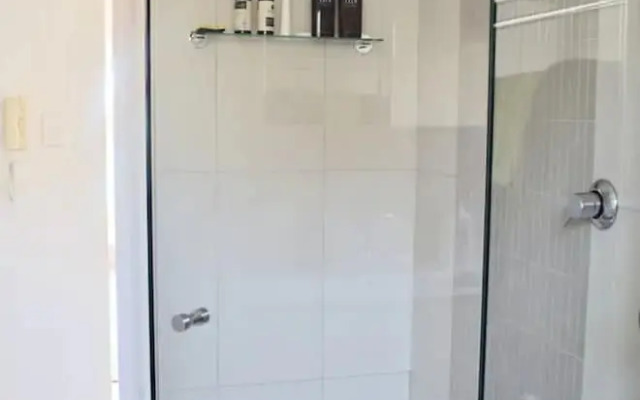 SurfSide Escape in Coogee