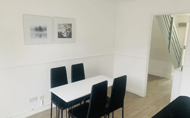 Impeccable 3 bed House in Brentwood