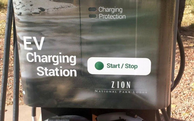 Zion Lodge