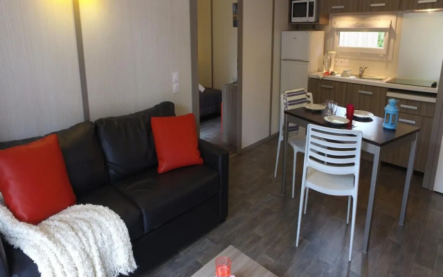 Apartment by Opal Coast Beach With Pool Access