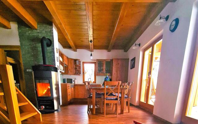 Forester's Hut With Whirlpool & Sauna