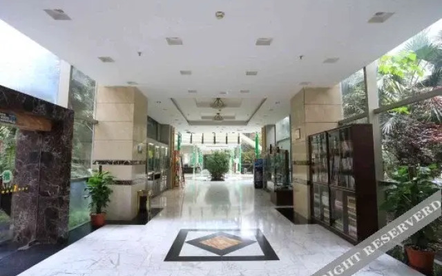 Rhinoceros Hotel