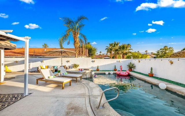 Alligator Vacation Home