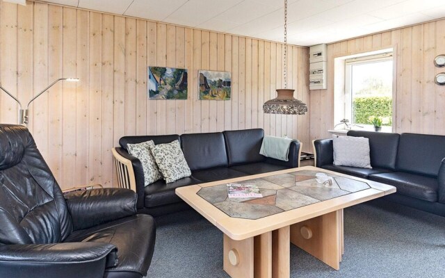 Spacious Holiday Home in Vinderup near Fjord