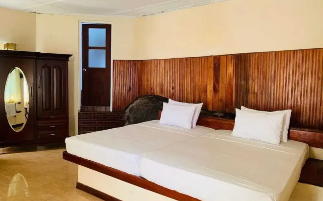 Blackwood Hotel and View Bungalow