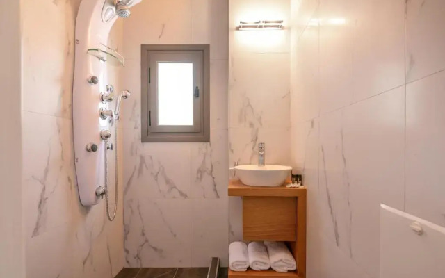 Alexandros Luxury House