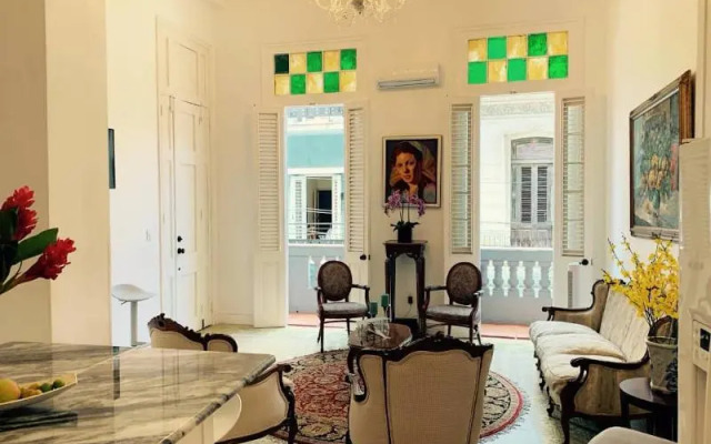 Chandelier BNB