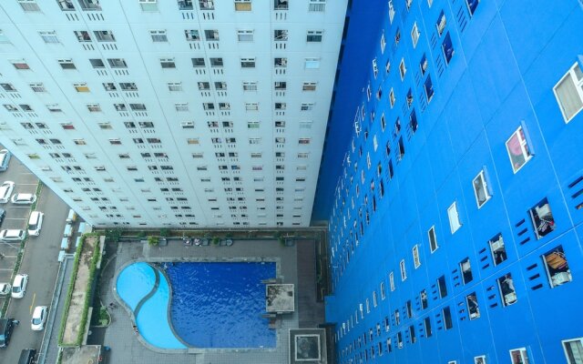 1 Bedroom at Green Pramuka Apartment by Travelio