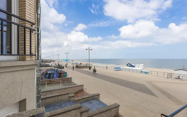 Flat in Nieuwpoort With Stunning Sea View