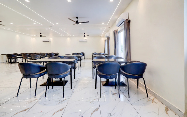 Townhouse Oak Army Aviation Base Jhansi