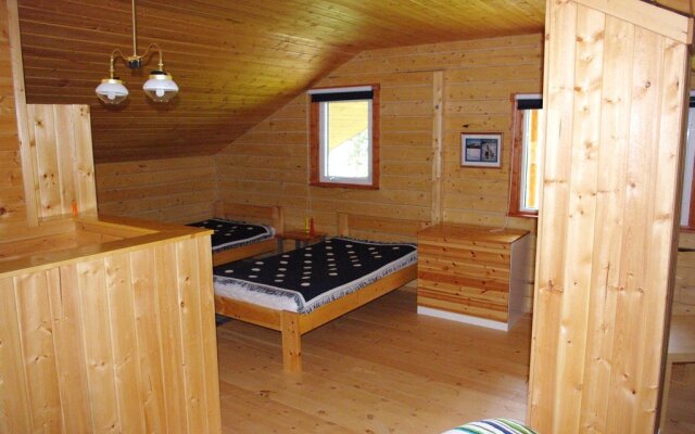 Little Atlin Lodge