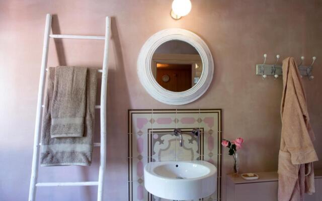 Avra Private Suites