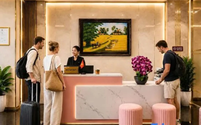 Pink Suite Saigon Airport Hotel – People – Ho Chi Minh City