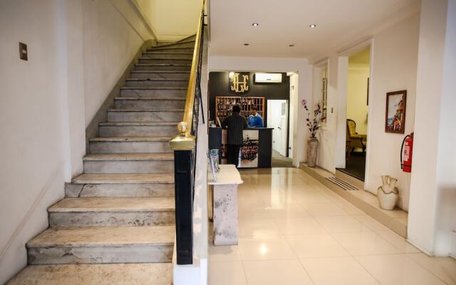 Hostal Plaza Londres 77