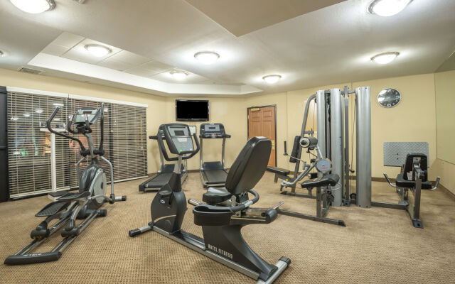 Staybridge Suites Phoenix - Glendale Sports Dist by IHG