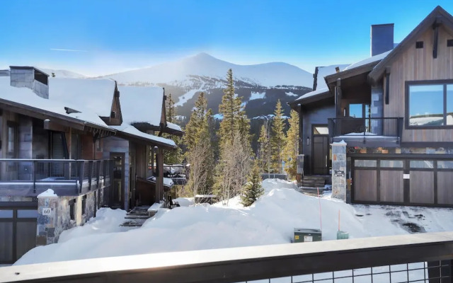 Wintours Leap 4 Bedroom Townhouse by RedAwning