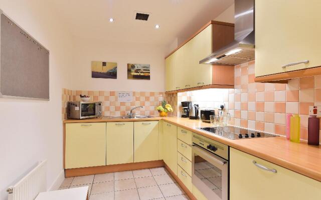 Waterside Níké Apartments