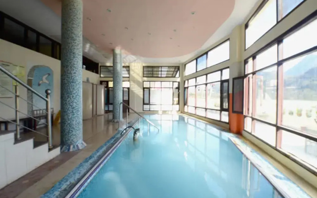 OYO 29117 Hot Spring