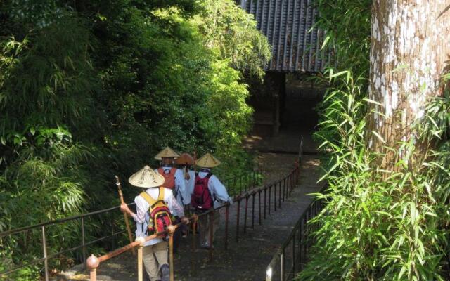 Haruno Guest House - Hostel