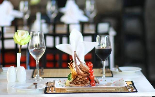 La Residence Blanc D' Angkor