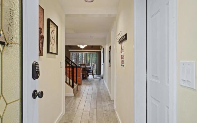 2 Landrise-AC-Hot Tub-4BR/2BA