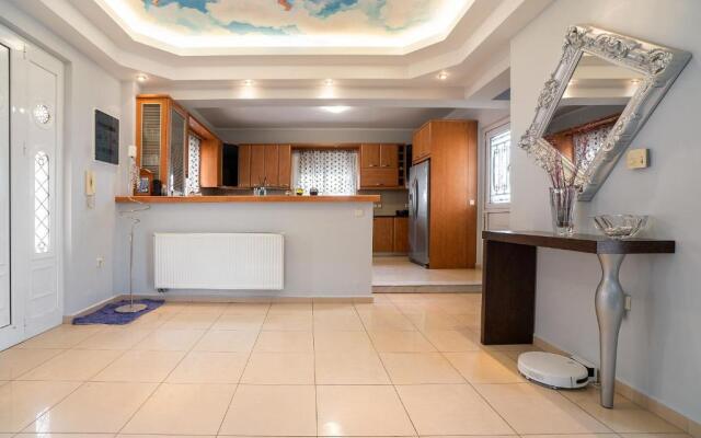 Rafaela's House 2