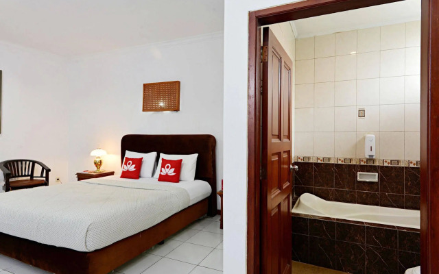 ZEN Rooms Villa Duta