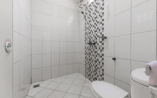 OYO 3040 D'pineapple Villa