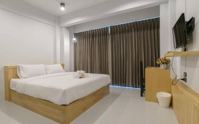 Little Lanna Cafe and Premier Guesthouse
