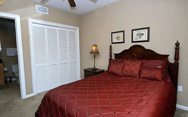 Colonnades 1202 - 3 Br condo