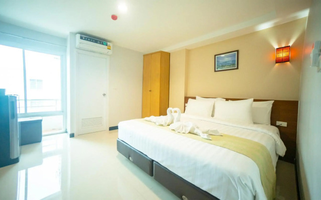 The Willing Hotel and Residence