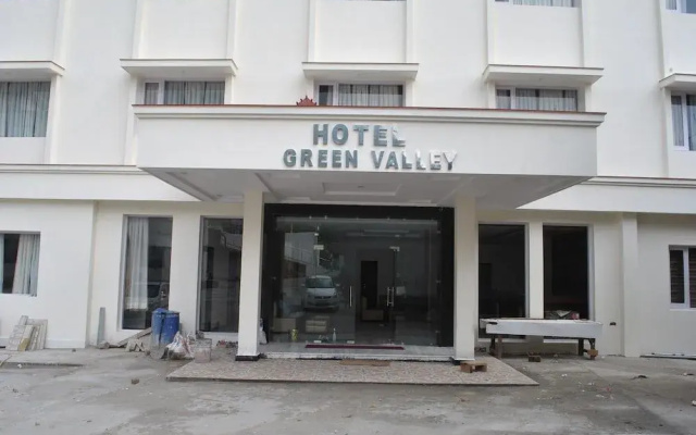 Green Hotel & Restaurant
