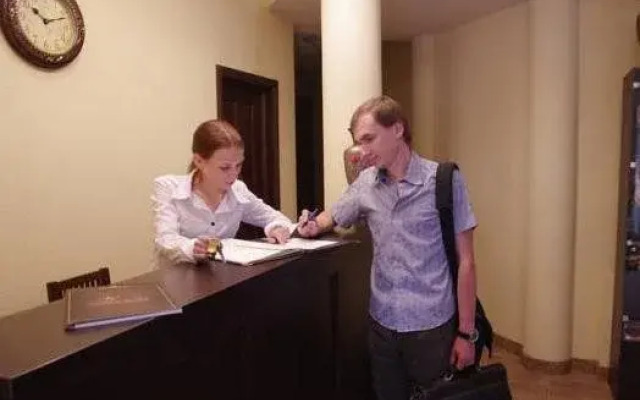 Vlada Hotel