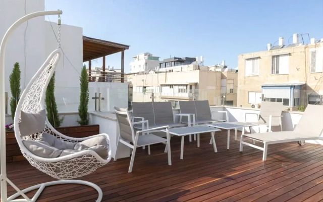 Penthouse 2 Bedrooms With A Terrace