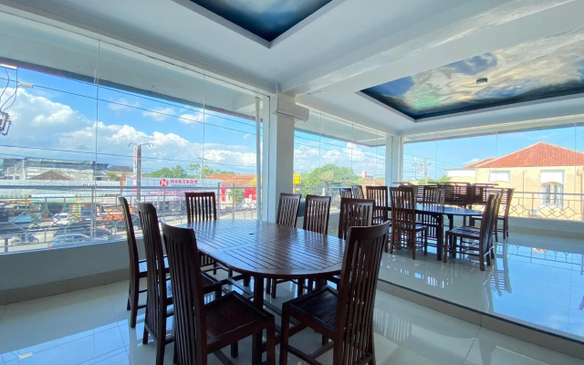 OYO 586 Hotel Wijaya