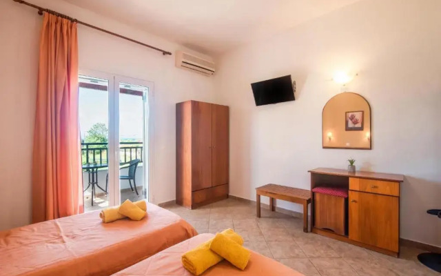 Aleka Apartment 4