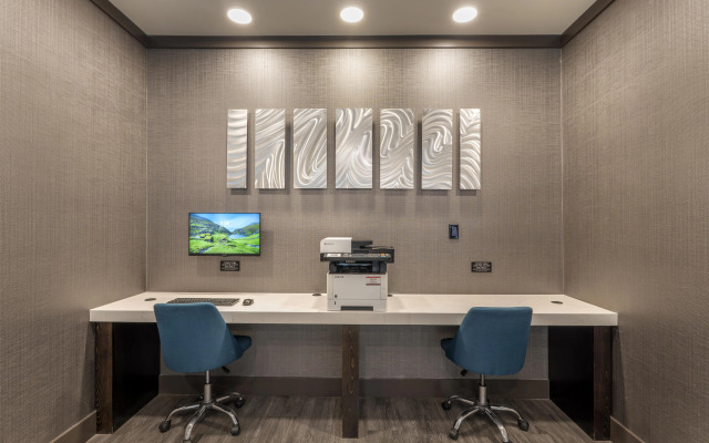 Best Western Plus Carlton Plaza Hotel