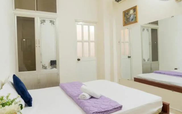 Nhu Huynh Hotel by OYO Rooms