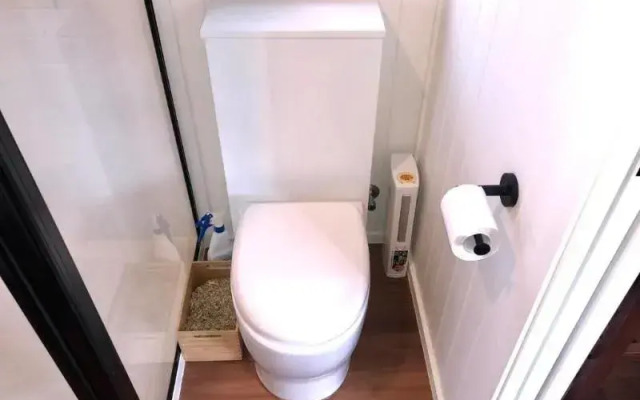 The Pink Lake Tiny House - 'peony'