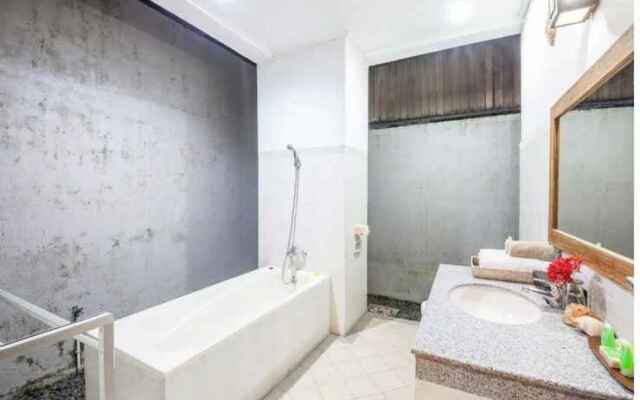 SMV . 8-BR · 8BR Pool Prime Area Walk to Beach N Shops Legian