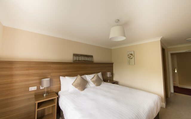 Riverside Hotel